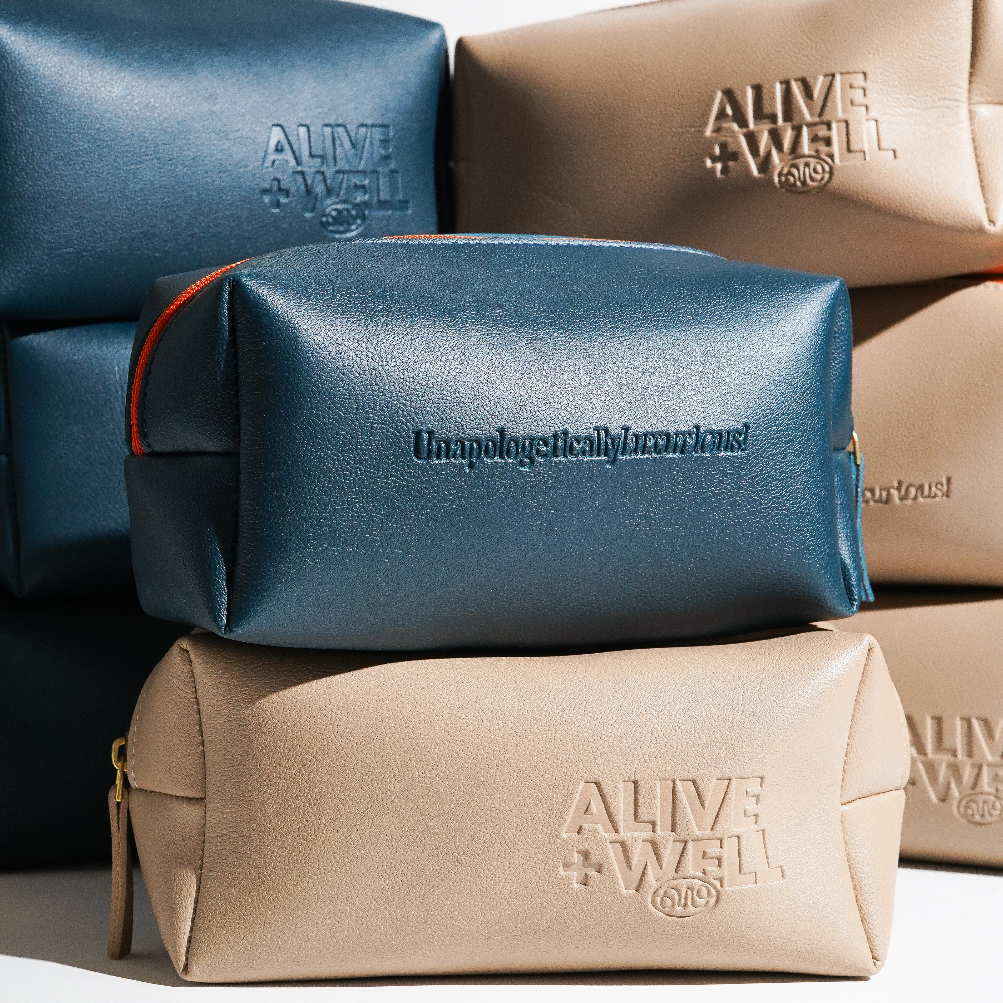 Gift: Alive + Well travel Pouch - Beige